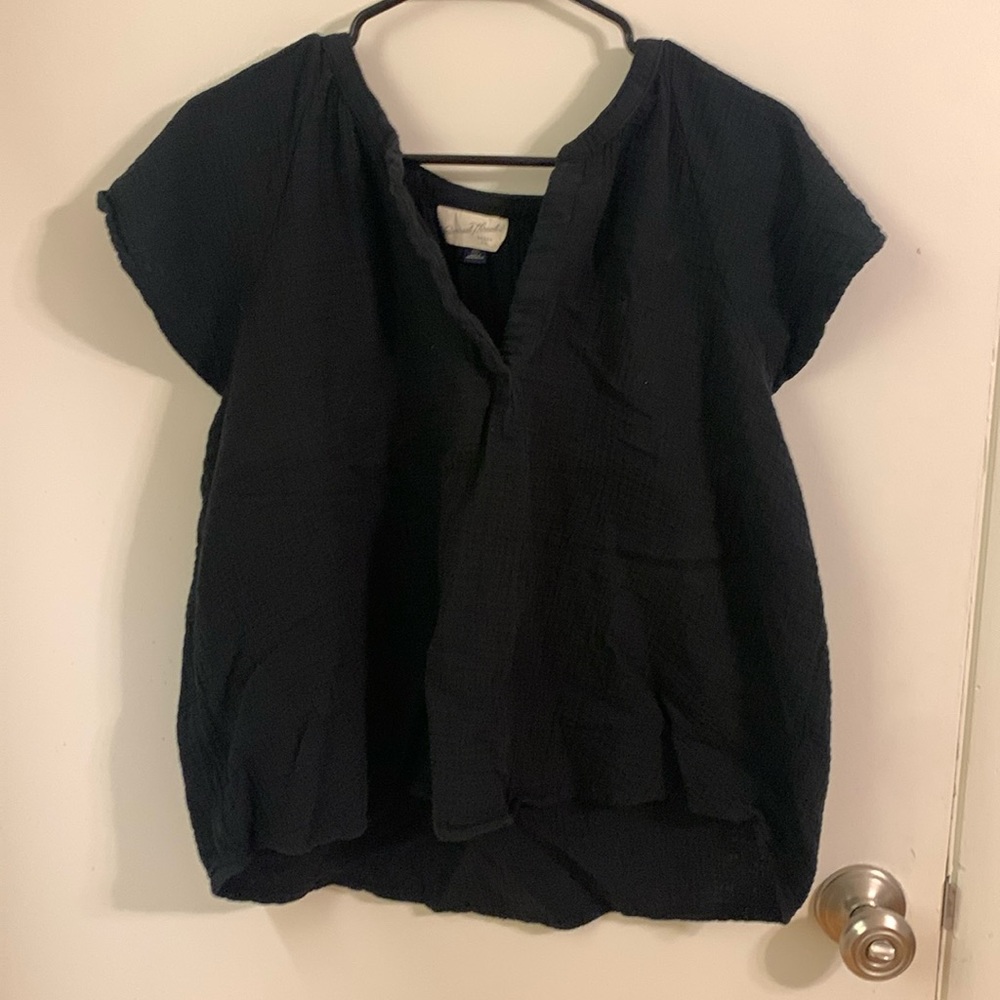 Black vneck short sleeve boxy cropped Universal Thread blouse